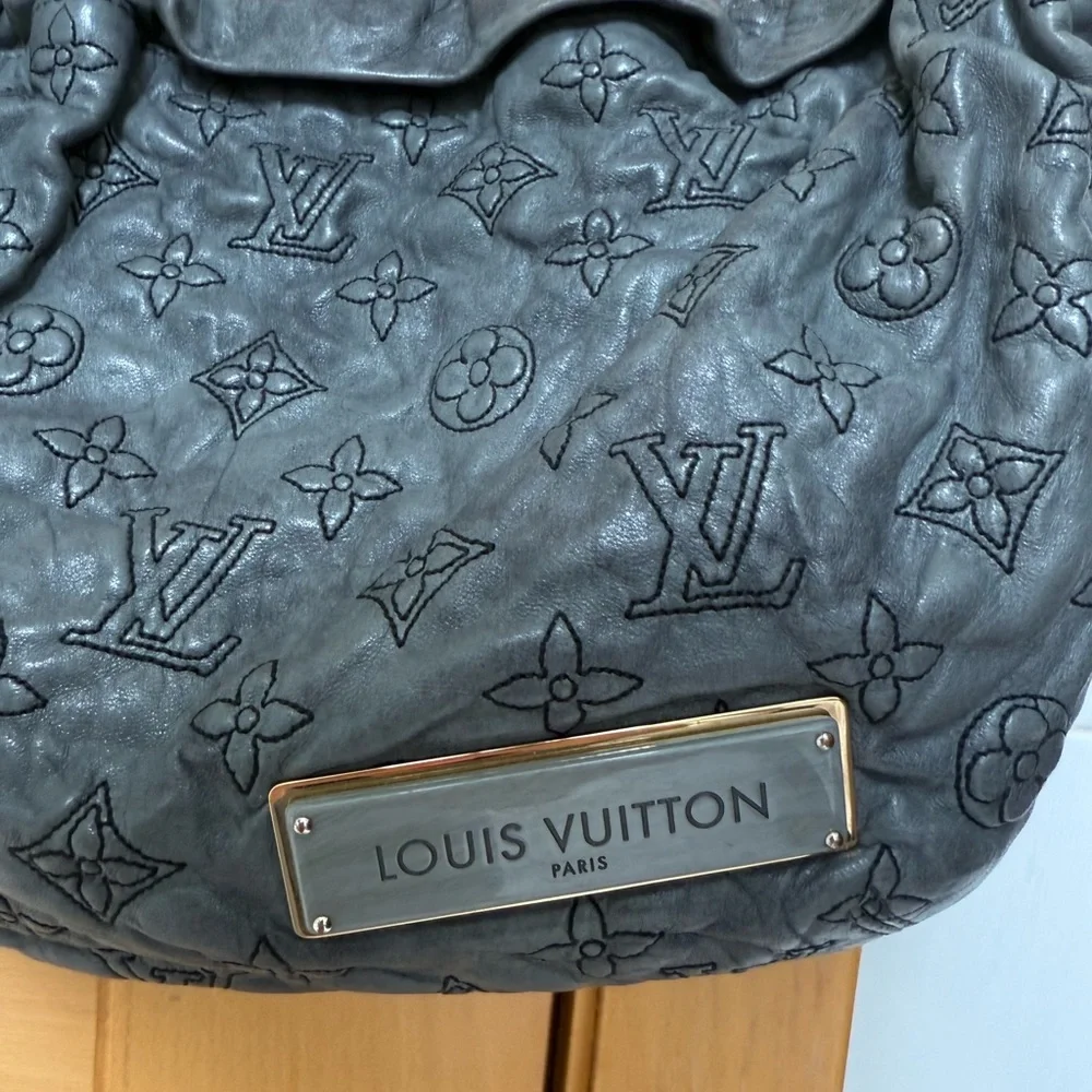Louis Vuitton Mahina Leather Olympe Nimbus Vintage - Picture 2 of 5